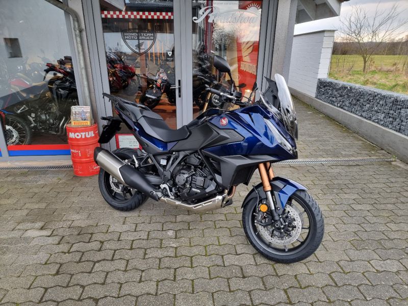 Honda NT1100 DCT & ES Honda NT1100 DCT & ES