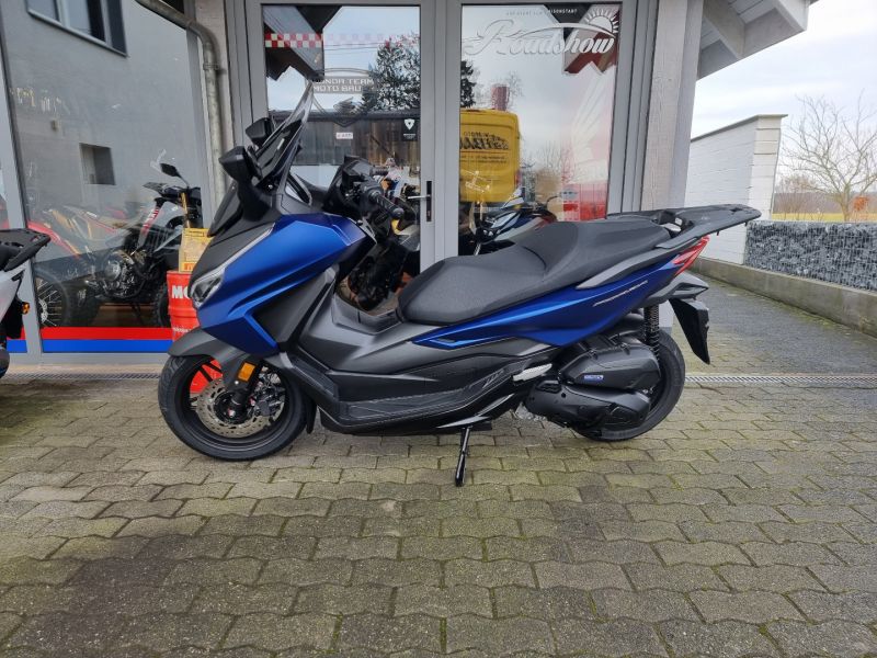 Honda Forza 125 / NSS 125 Honda Forza 125 / NSS 125